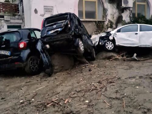 I danni provocati dalla frana di Ischia