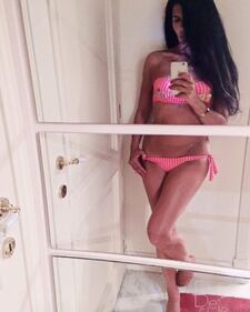 Pamela Prati, un'estate hot 6