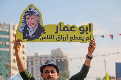 I palestinesi festeggiano l'anniversario della morte di Arafat 4