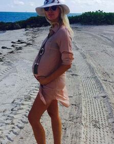 Da Kim Kardashian a Elisabetta Canalis, i pancioni del 2015 38