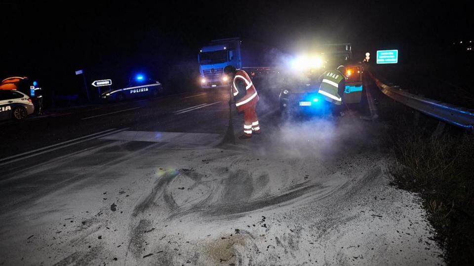 Mestre, terribile incidente: 2 agenti feriti, 42enne in fin di vita