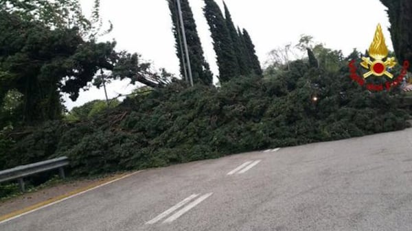 Allagamenti in Lombardia, tre paesi evacuati: allarme rientrato per la diga