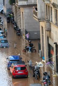 Perforata tubatura a Milano: residenti senza acqua e corrente  7