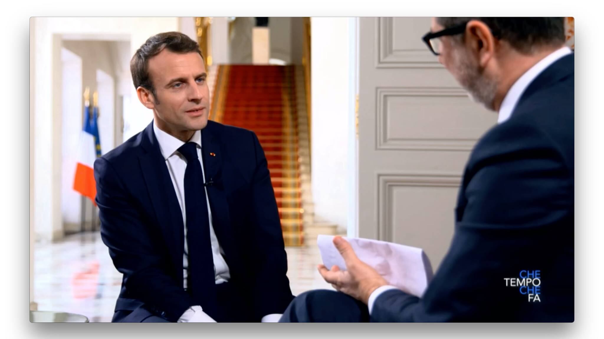 Il maestrino Macron da Fazio per fare lo spot pro Europa