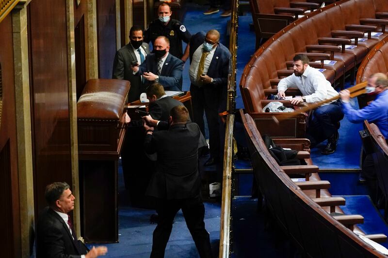 I fan di Trump fanno irruzione al Congresso Usa 2