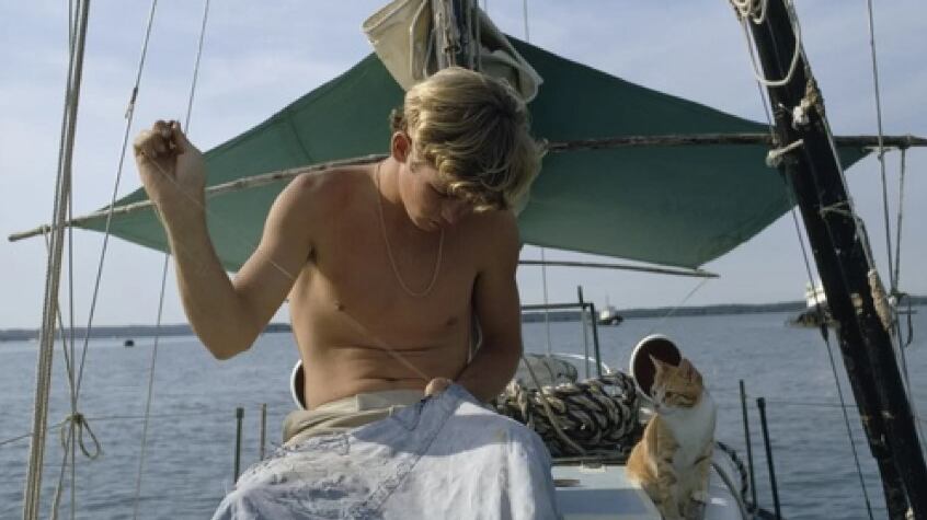 A 16 anni in barca a vela intorno al mondo, con il suo gatto