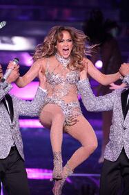 Jennifer Lopez, trasparenze a Las Vegas 15