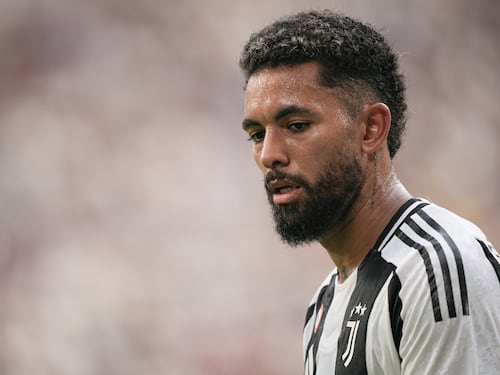 Douglas Luiz, casa svaligiata dopo Juve-Lazio: i ladri fuggono con un bottino da mezzo milione