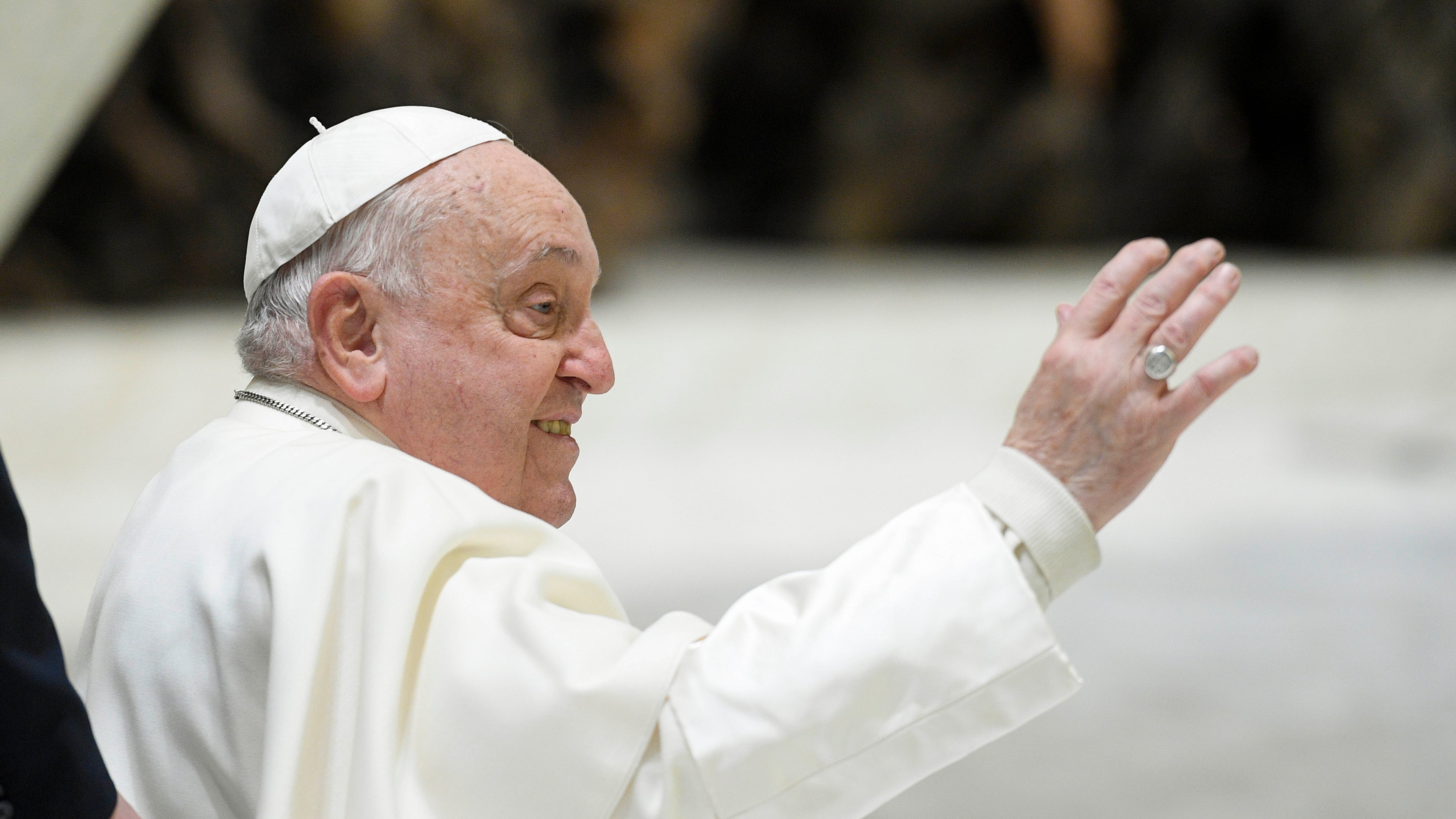 La malattia trascurata, le udienze, la notte "tranquilla". Come sta Papa Francesco