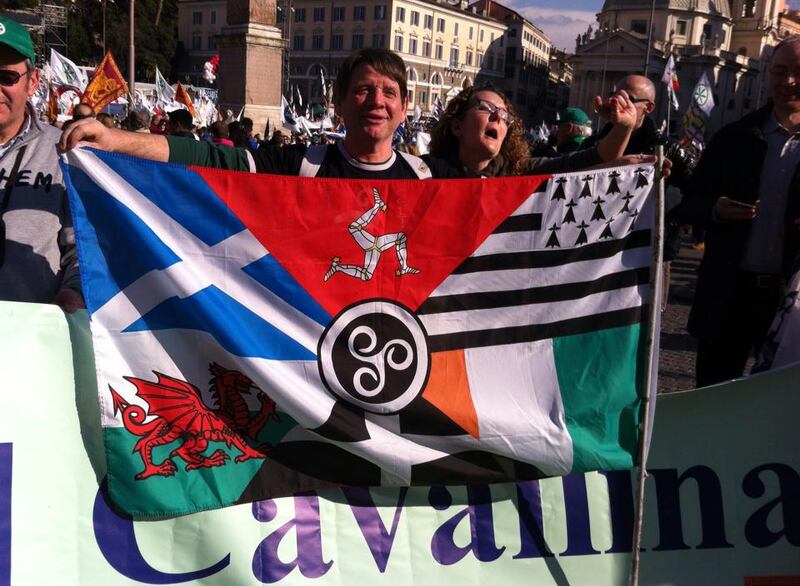 La piazza di Salvini 10