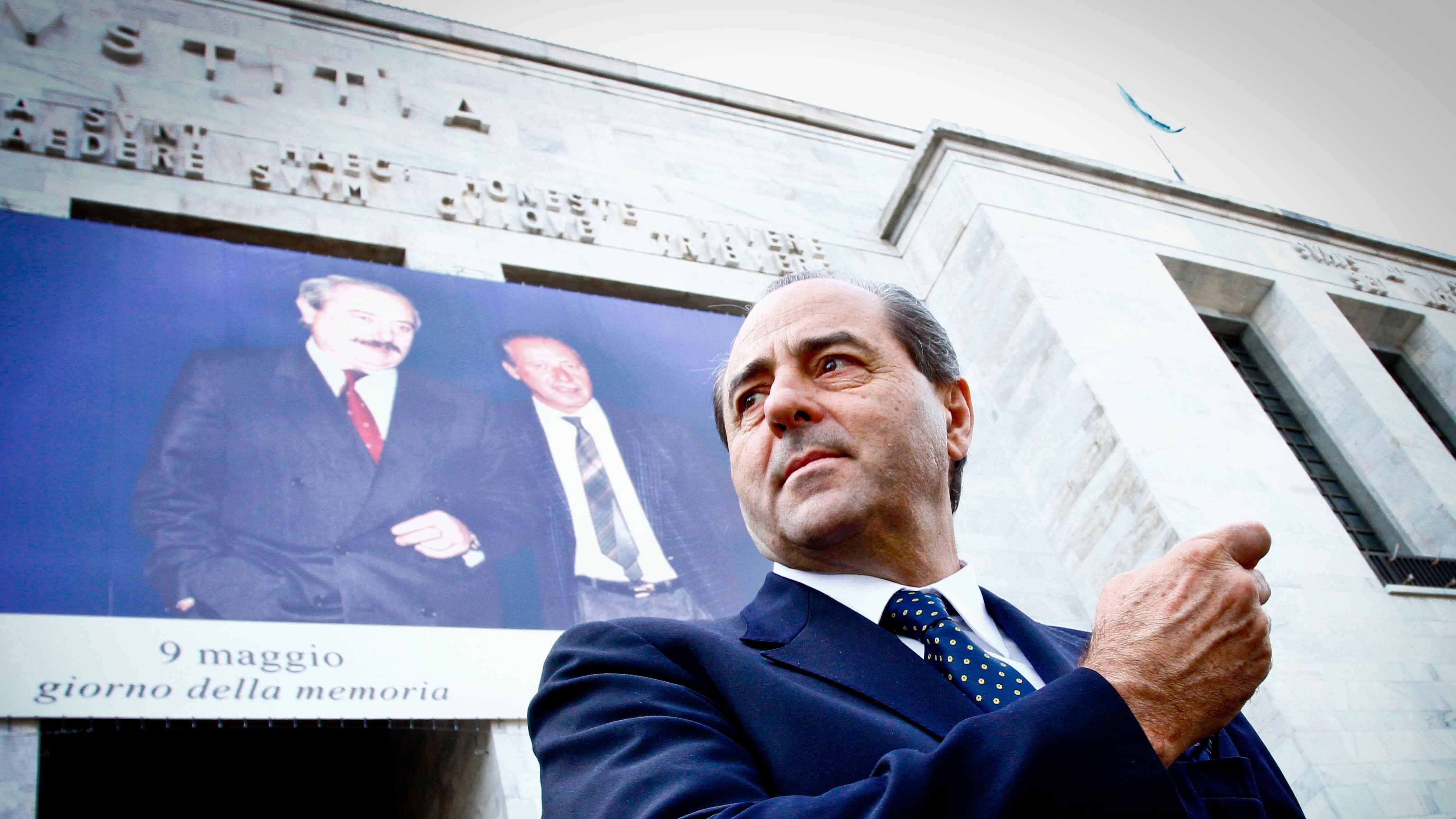 Di Pietro: "Renzi si ispira a Beccaria? No, ai beccamorti"