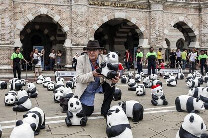 1.600 panda di carta "invadono" Kuala Lumpur 6