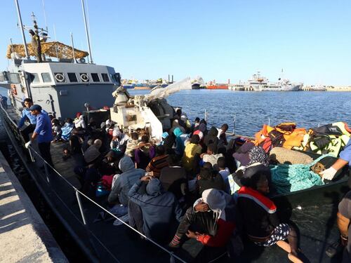 Quei no al piano migranti: così la Ue abbandona l'Italia