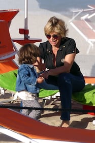 Carmen Russo, nuovo look e vita da mamma 1