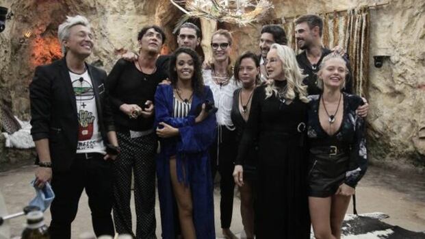 Giallo al Gf Vip: "Un concorrente ha bestemmiato"