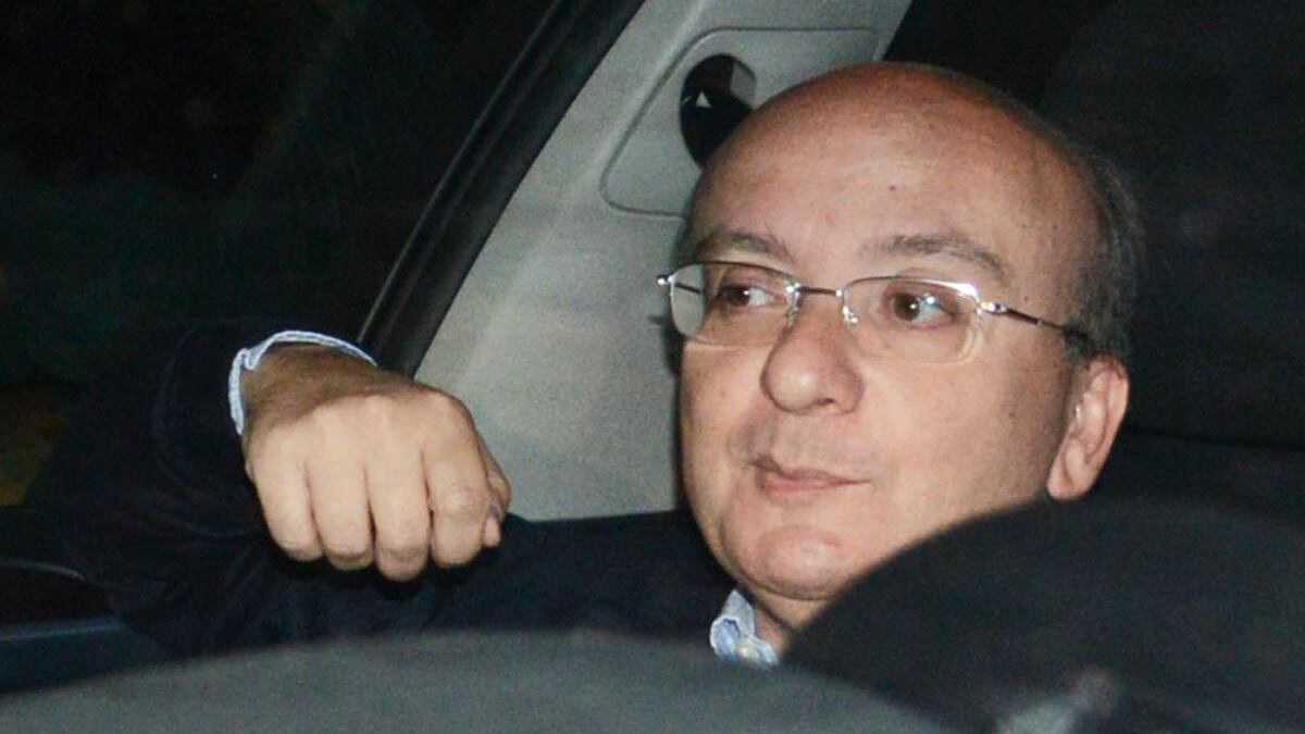 Renzi vende a Grillo il suo amico Genovese in carcere