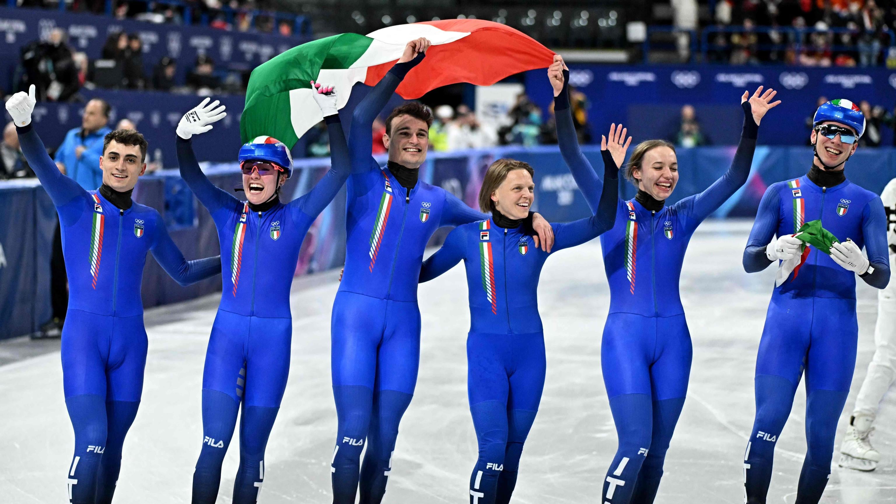 Olimpiadi, Fontana nella leggenda. La staffetta dello short track è medaglia d’oro