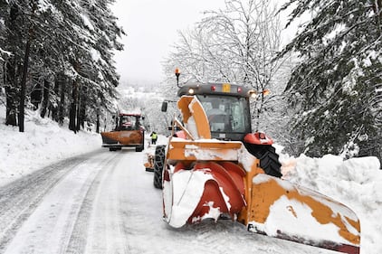 Sestriere, sommersa dalla neve 7
