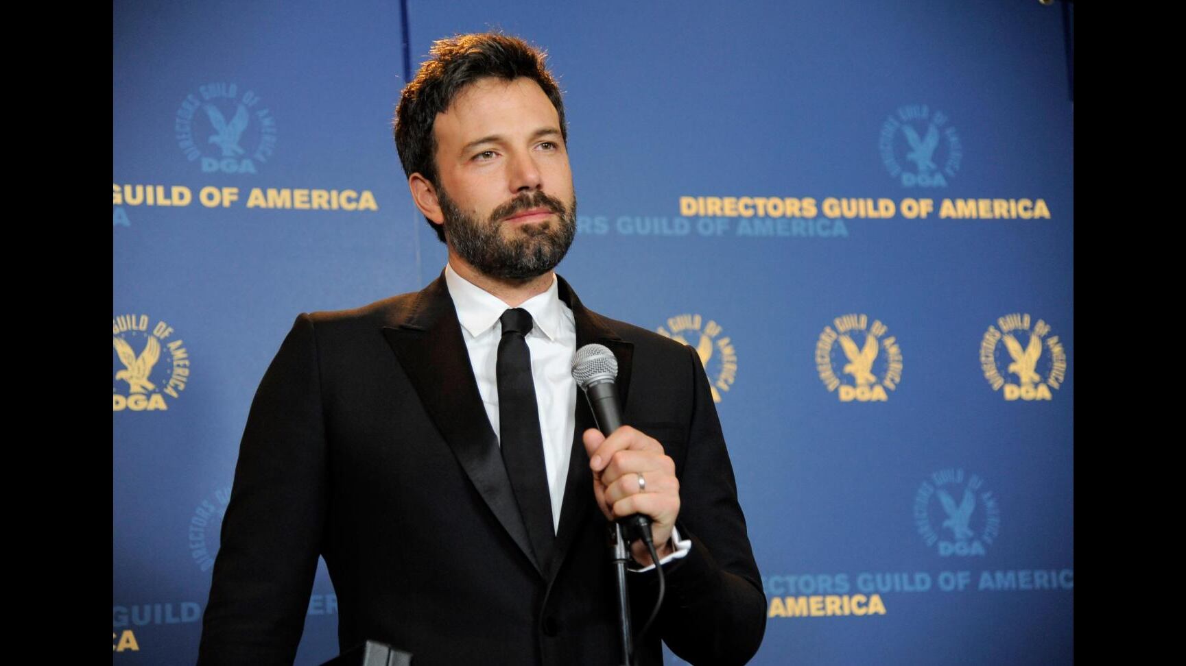 La gaffe di Ben Affleck: prima rivela il titolo del film, poi fa marcia indietro
