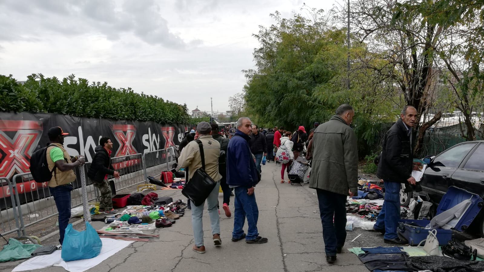 Blitz al mercatino delle pulci: denunce e sequestri in viale Puglie