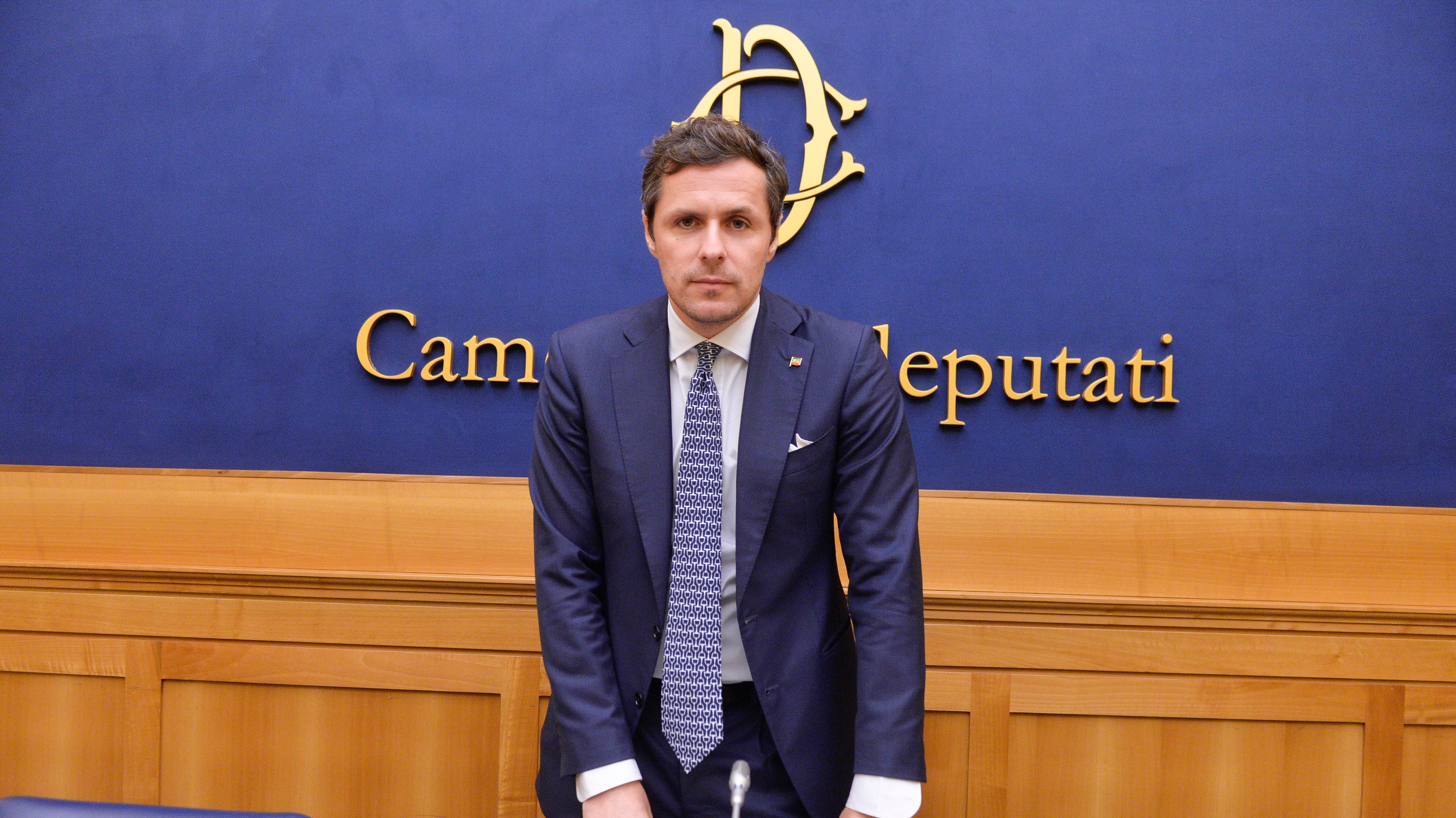 "Pronto a dare voce alle imprese lombarde mortificate dallo Stato"