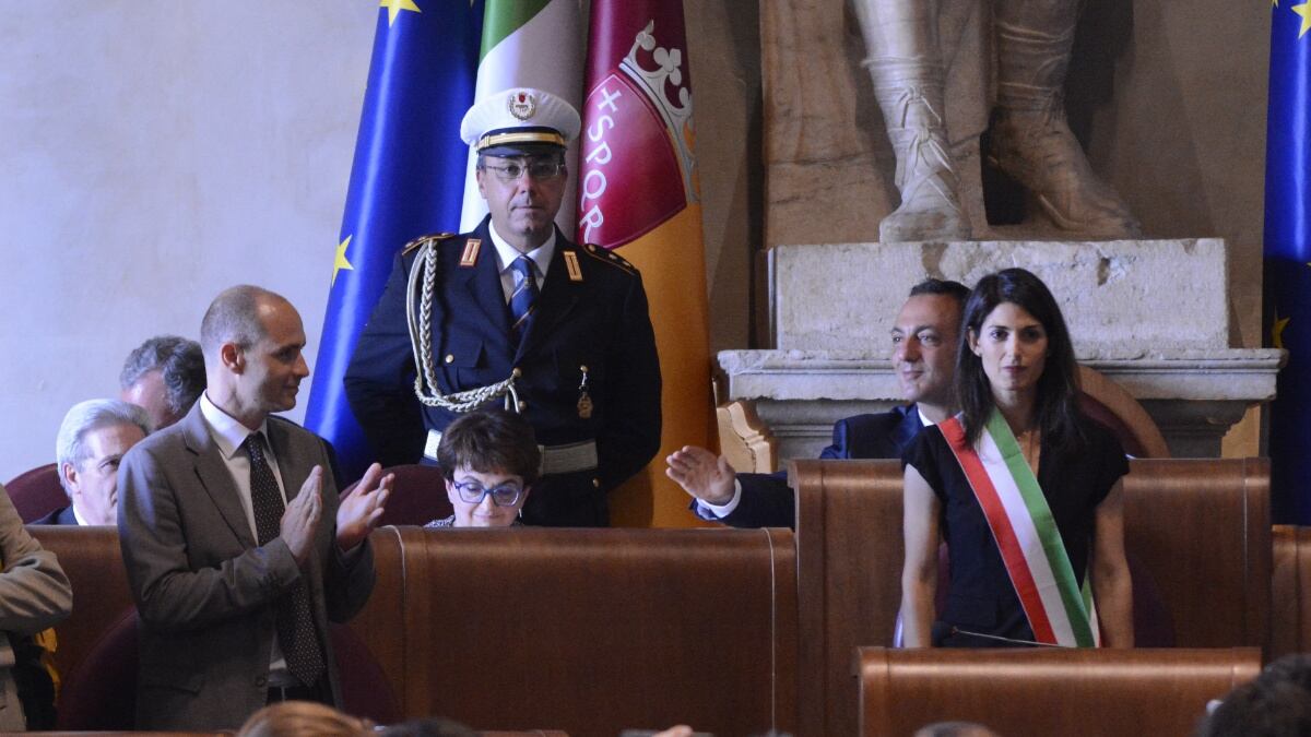 Roma, si insedia la giunta di Virginia Raggi