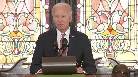 L'appoggio a Israele può danneggiare Biden. Il presidente contestato dai suoi durante un comizio