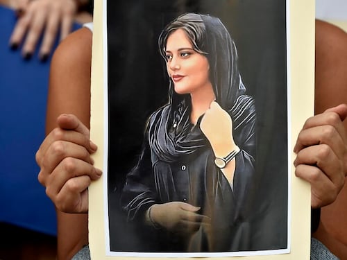 I 4 anni di Mahsa e i 500 iraniani uccisi ancora dal regime