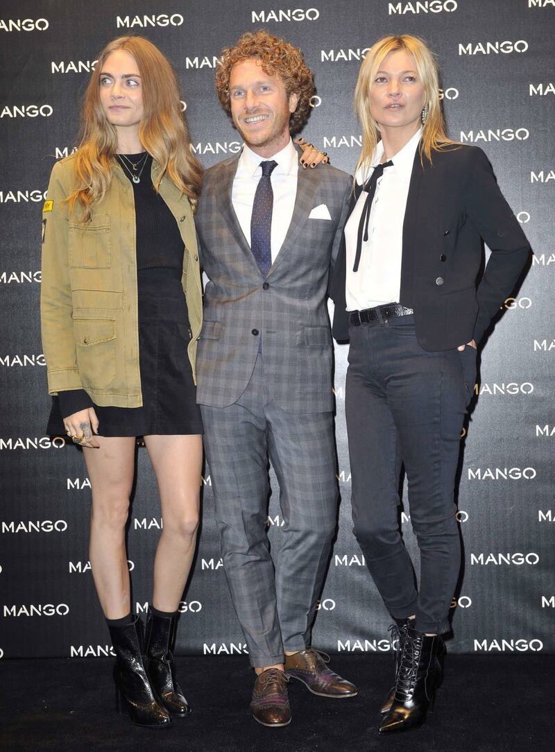 Cara Delevingne e Kate Moss a Milano, folla in delirio 8