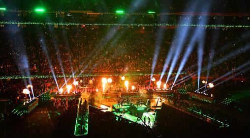I Maroon 5 cantano al Super Bowl: le foto dal live concert  5