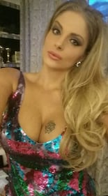 Francesca Cipriani paparazzata da Chi: estate bollente 13