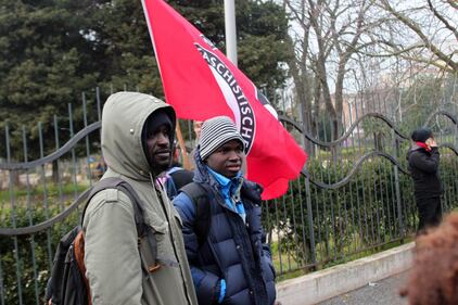 Macerata, antifascisti in piazza 2