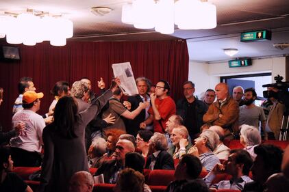 Camusso contestata a Milano 7