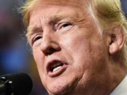 Arriva la stretta di Donald Trump sulle green card