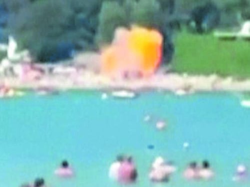 Drone ucraino fa strage in spiaggia. E Kiev blocca il commercio russo