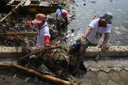 Indonesia: emergenza spazzatura alla Baia di Lampung 3