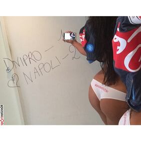 Claudia Romani: pronostico azzeccato e sexy lato b in mostra 19