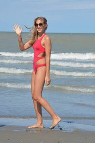 Le vip italiane più sexy in spiaggia: foto 37