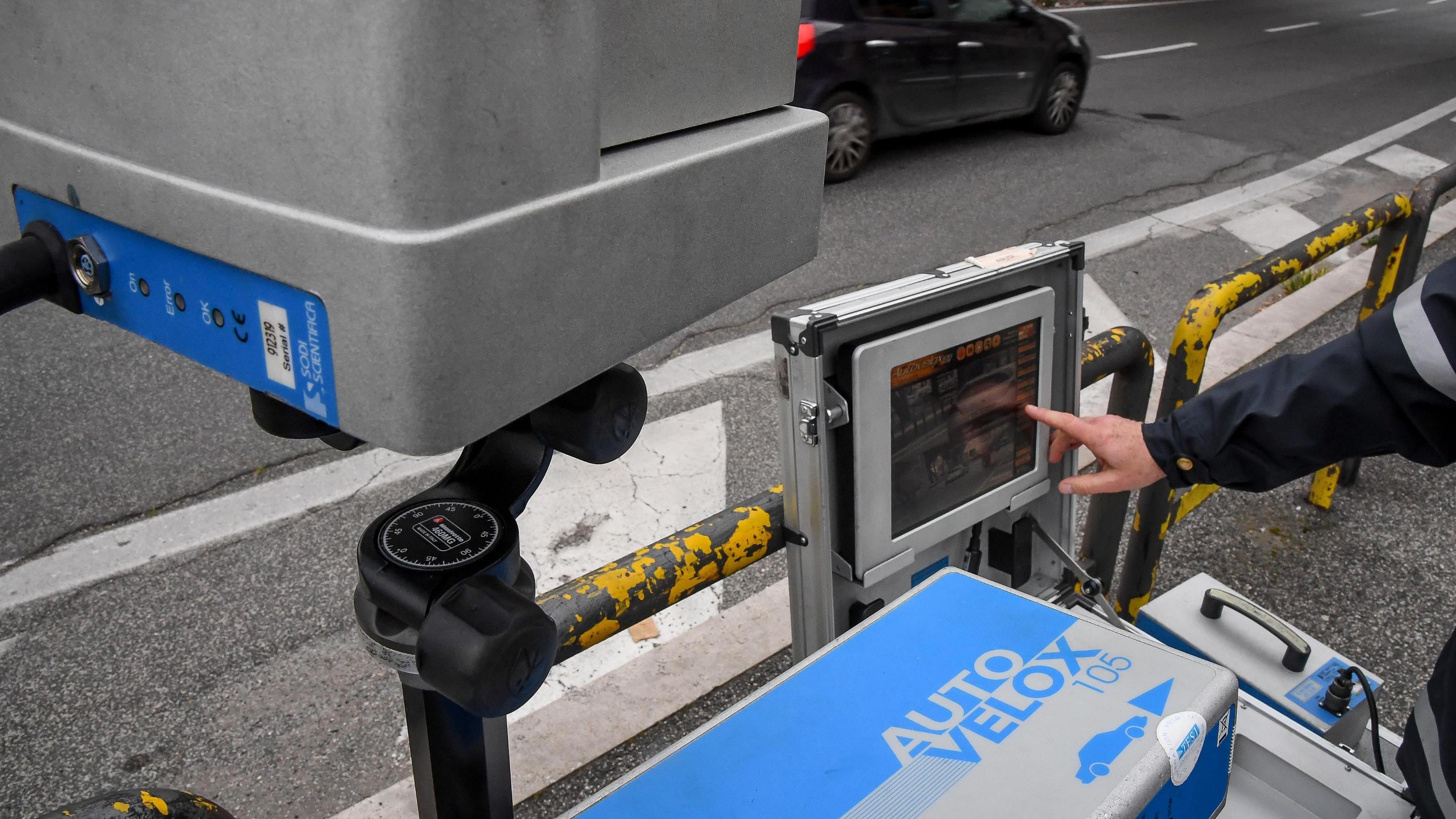 Lombardia, tutti gli autovelox. Ecco dove rallentare per evitare sanzioni
