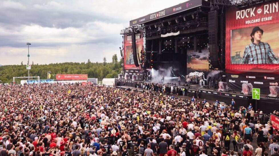 Nessuna minaccia Dopo la paura riprende il Festival sospeso