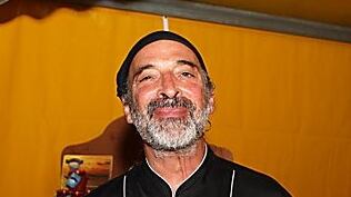 L'ex sceicco Harmand da "Quelli della notte" a "quelli che cucinano"
