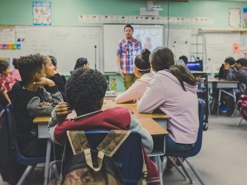 Le scuole abusive dei cinesi a Prato. Punte del 78% di stranieri in aula