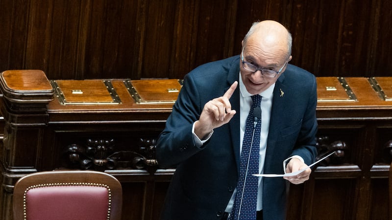 Lettera con minacce e proiettile recapitata al ministro Valditara