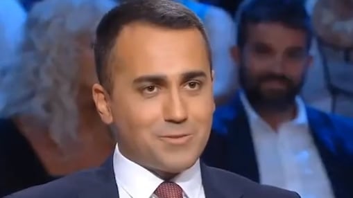 Di Maio vuol fare il Salvini: "In Tunisia per fermare i migranti"