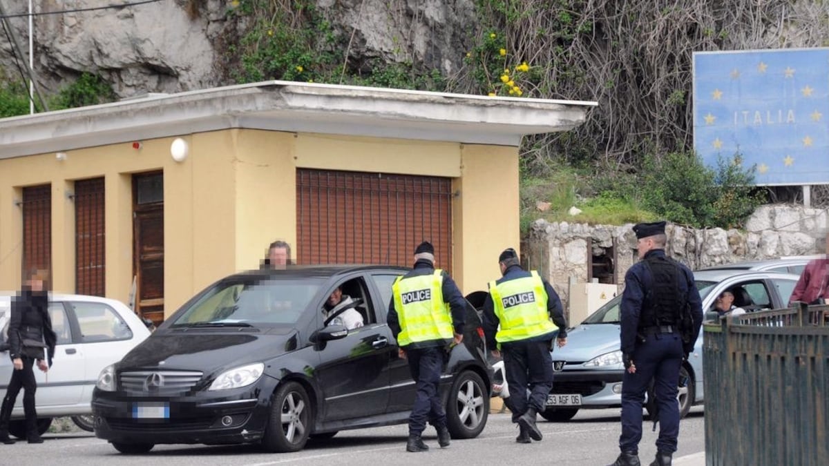 Mentre combattiamo il virus, francesi ci scaricano i migranti