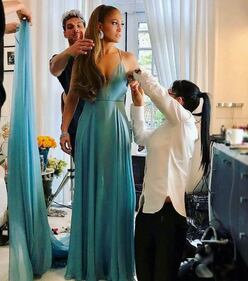 Jennifer Lopez, lato b mozzafiato su Instagram  11