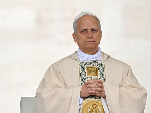 Leone XIV un mese dopo. Ecco perché il Papa si sente più peruviano che statunitense