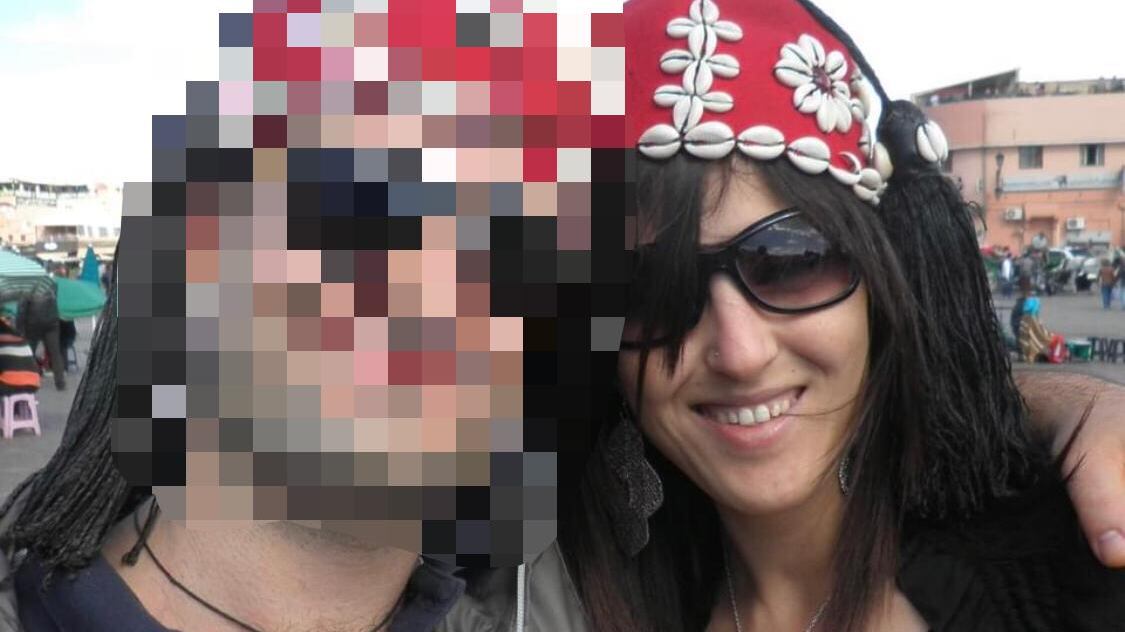 Tragedia a Modena: muore incastrata nel macchinario