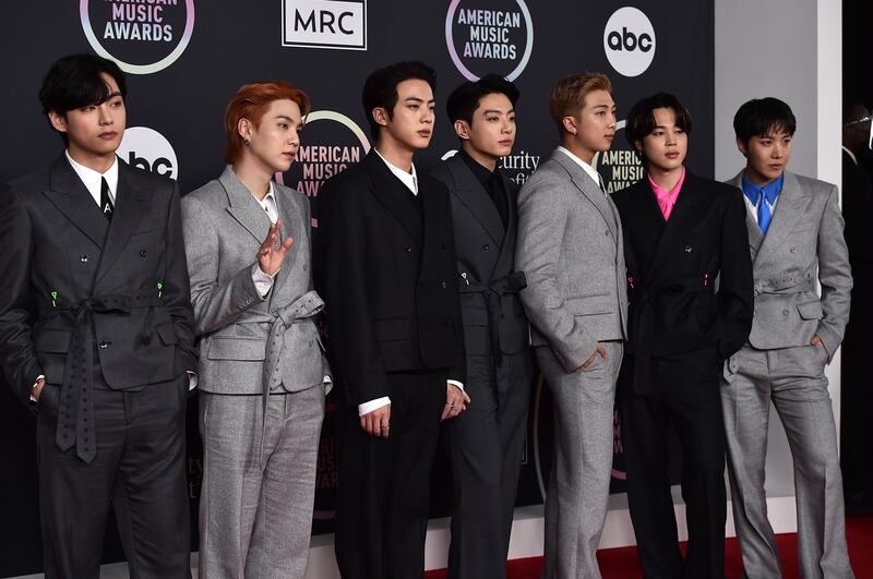 L'assalto al mondo della Corea, BTS vincitori di tre categorie agli AMAs 2