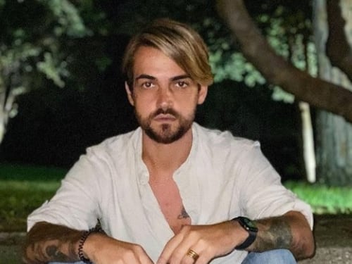Morto per Covid il padre di Valerio Scanu. Era malato da 50 giorni
